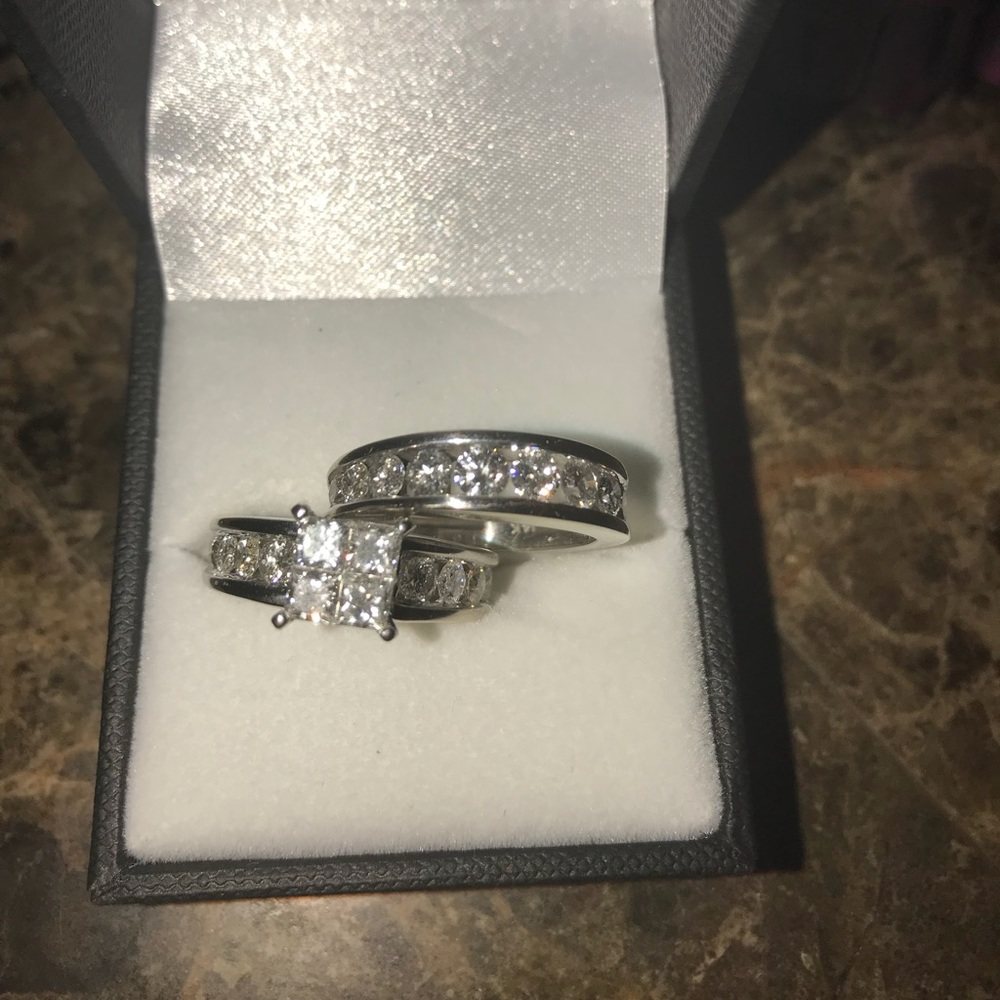 14k white gold wedding set.